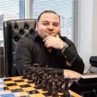 Zoriy Birenboym CEO of eautolease.com