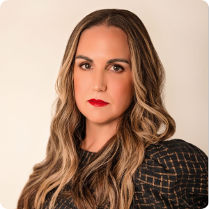 Headshot of Laura Longero, Editor-in-Chief at CarInsurance.com